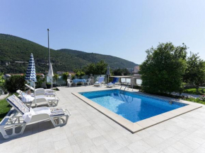Villa Celenca - Superior Two Bedroom Apartment with Terrace and Sea View - A5